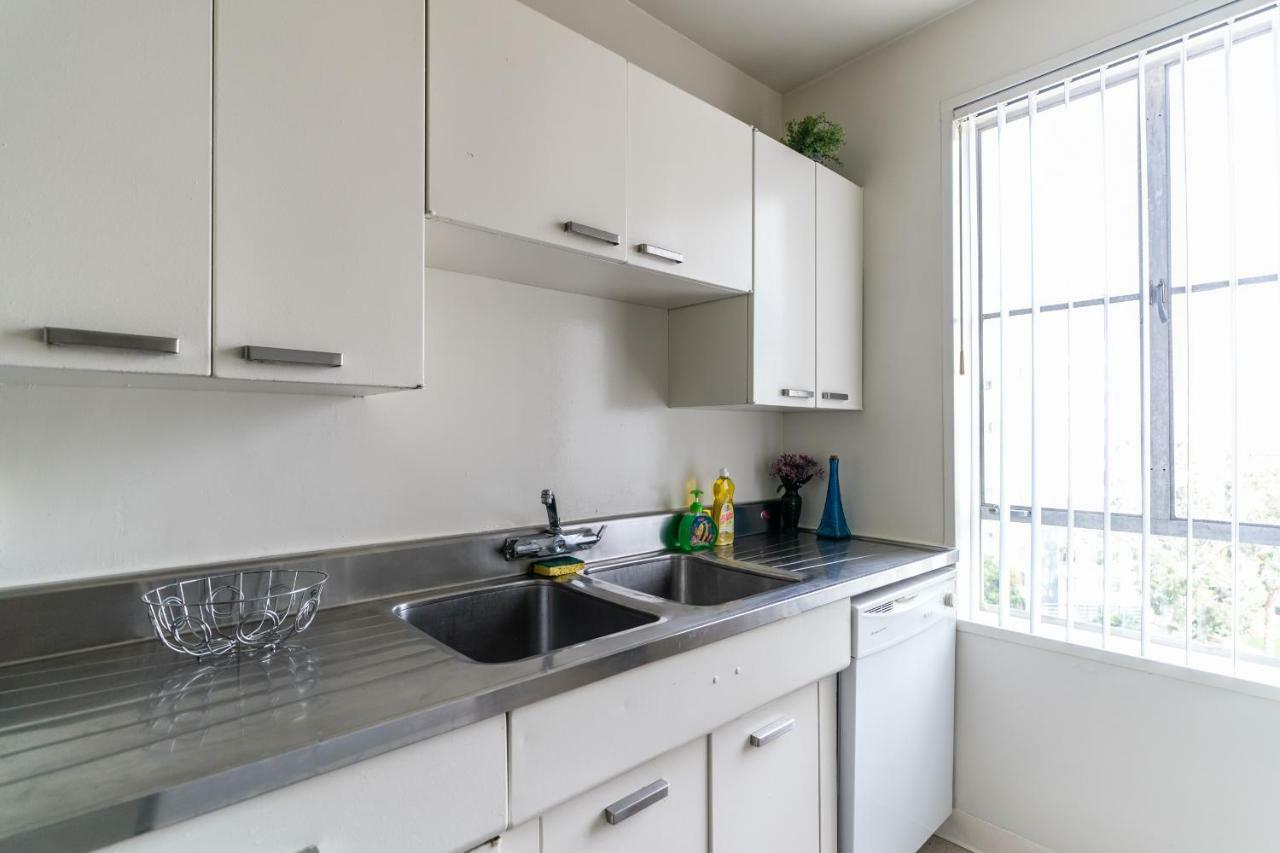 2 Bedroom Condo With A View Near The Grove Los Angeles Bagian luar foto